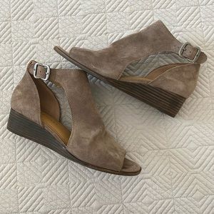 Lucky Brand Wedge Sandals
